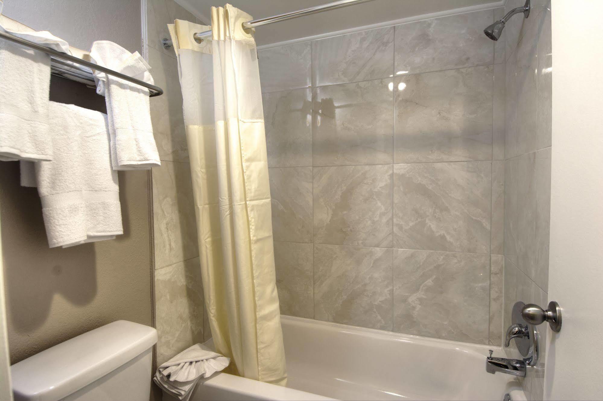 Melbourne All Suites Inn Near I95 Exterior photo